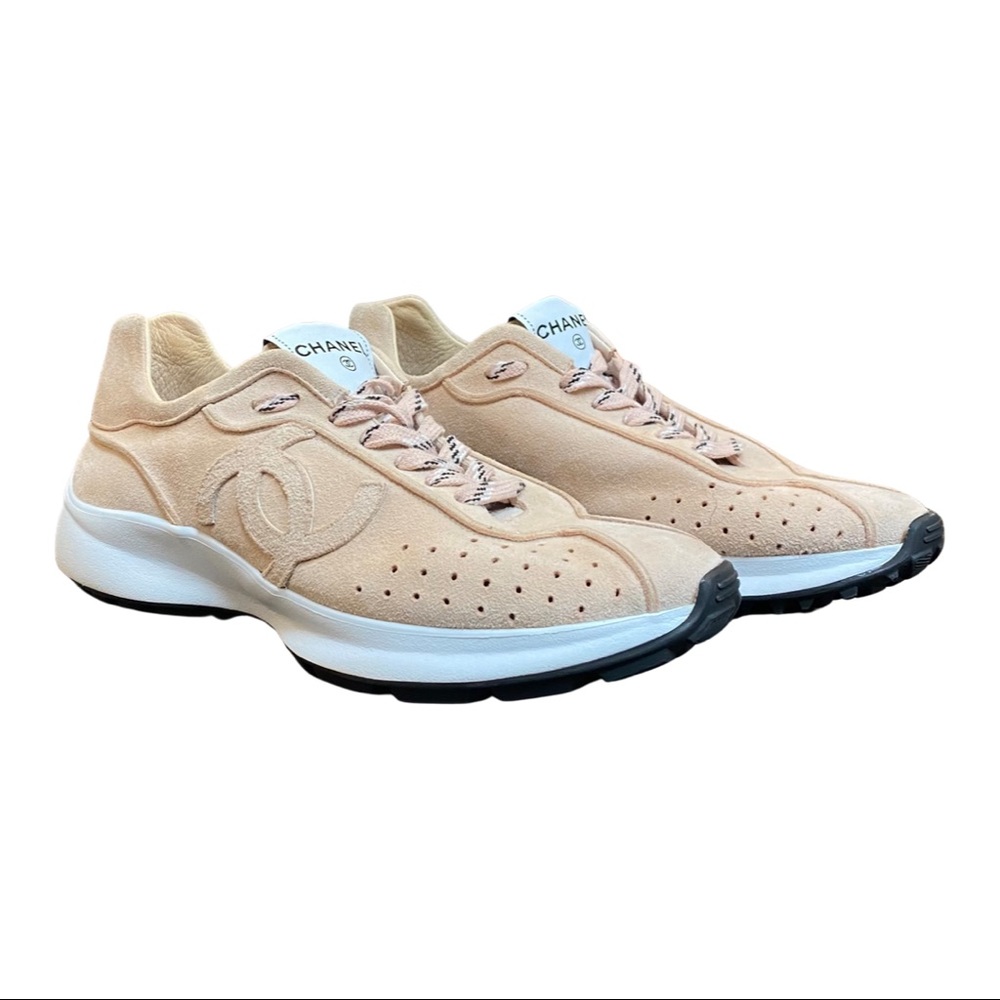 CHANEL Goatskin & Suede Sneaker 39 (9)